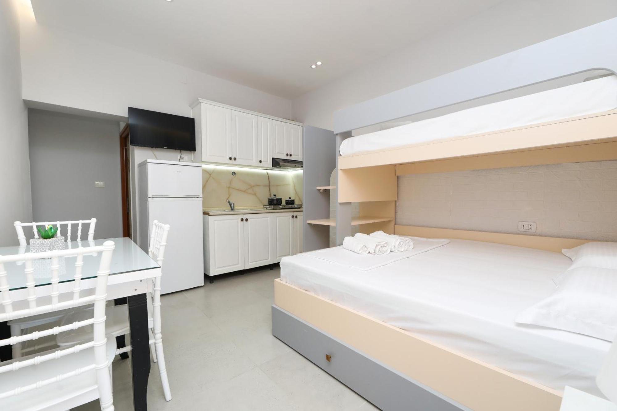 Vila Feliz - Premium Rooms With Free Private Parking Vlorë Extérieur photo