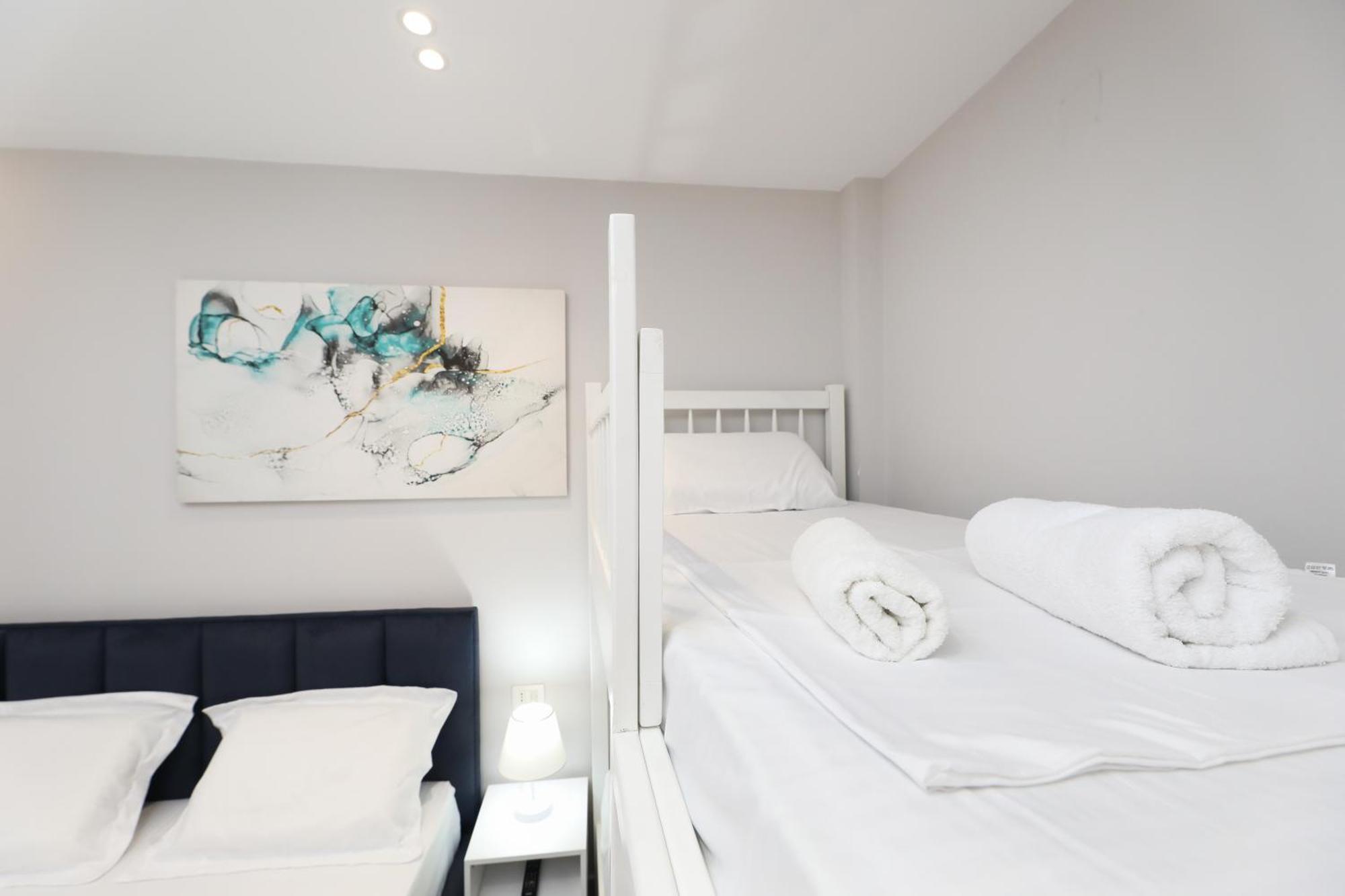 Vila Feliz - Premium Rooms With Free Private Parking Vlorë Extérieur photo
